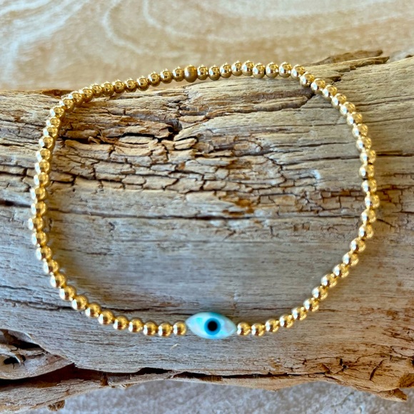 Hamsa Handmade 14k gold filled stretch mother of pearl Hamsa bracelet - Picture 5 of 12